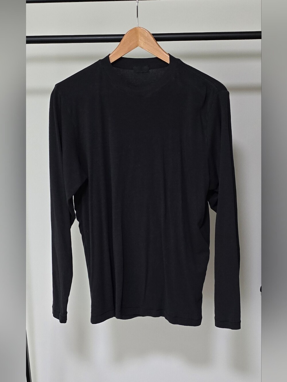 SKIMS Black Long Sleeve Crewneck Top